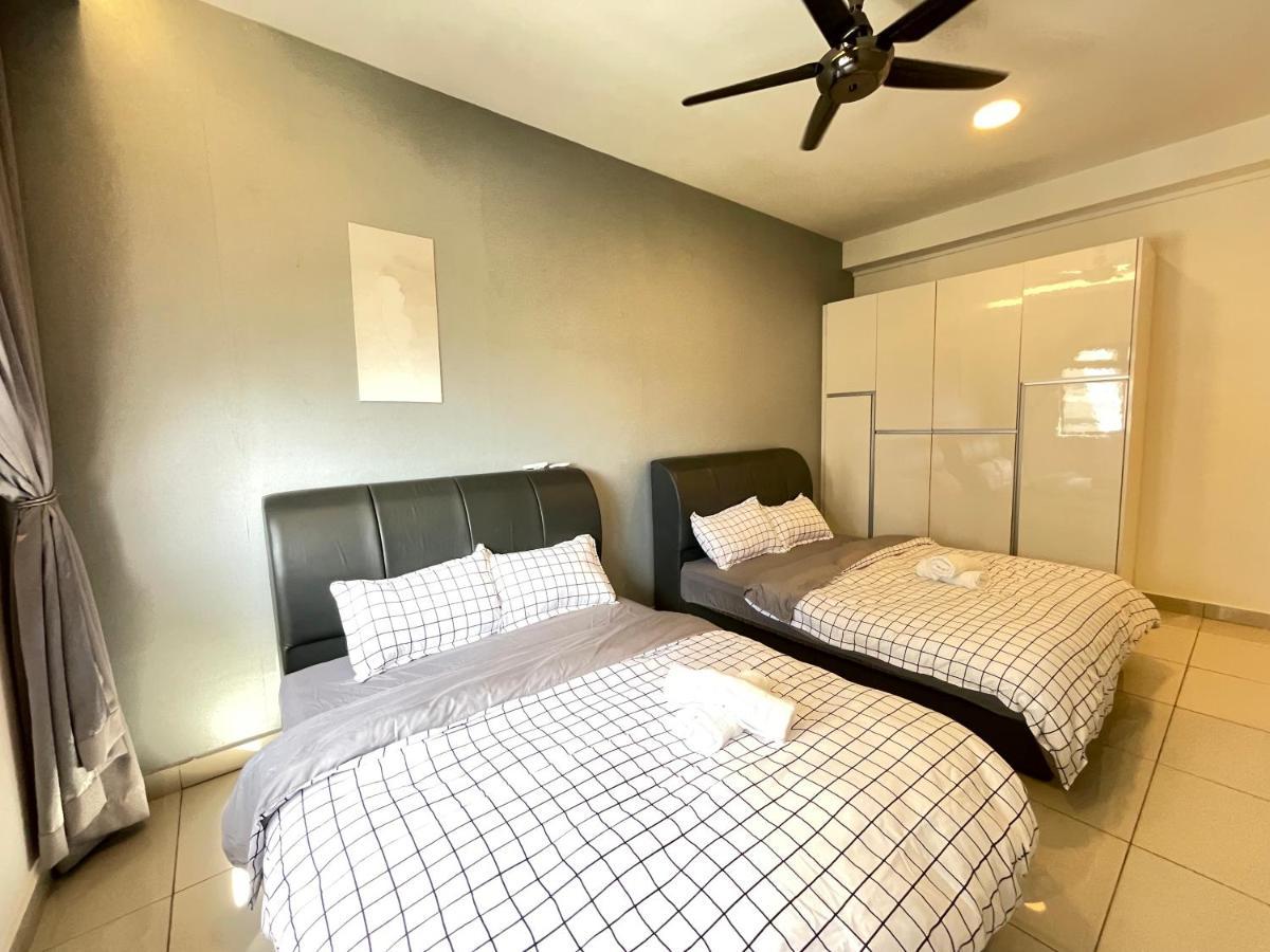 Meridin Medini By Wp Homestay Nusajaya  Bagian luar foto