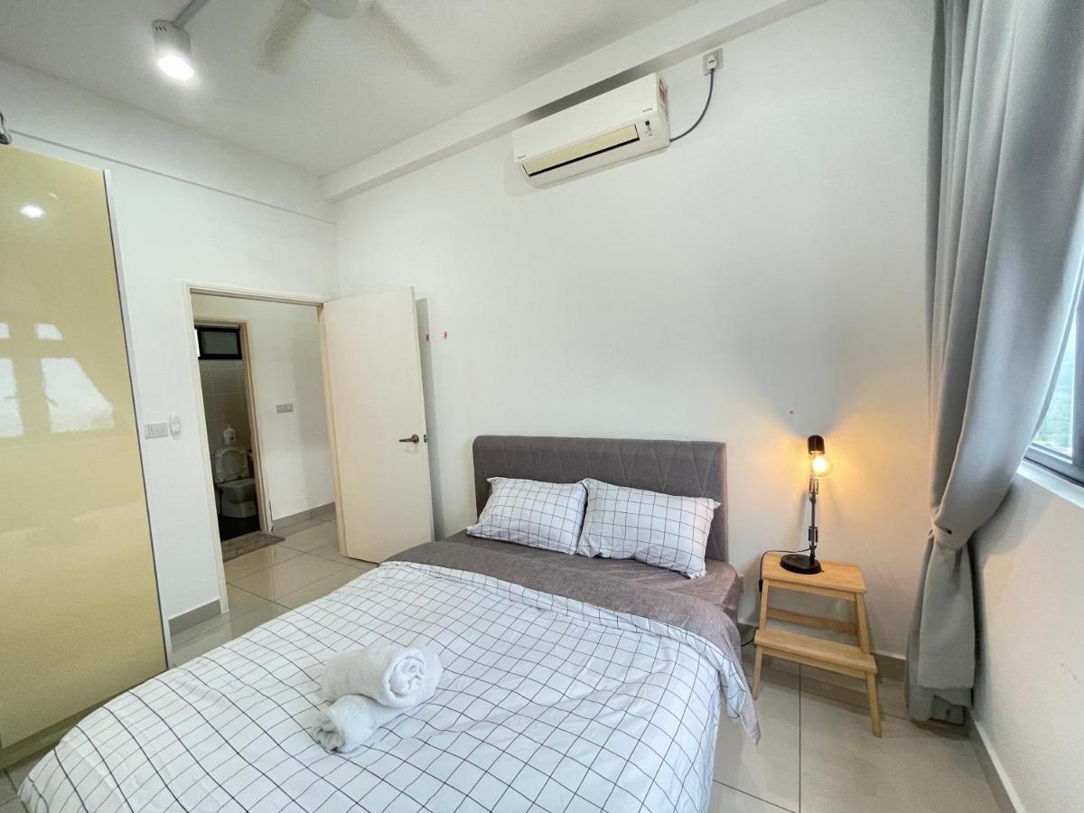 Meridin Medini By Wp Homestay Nusajaya  Bagian luar foto