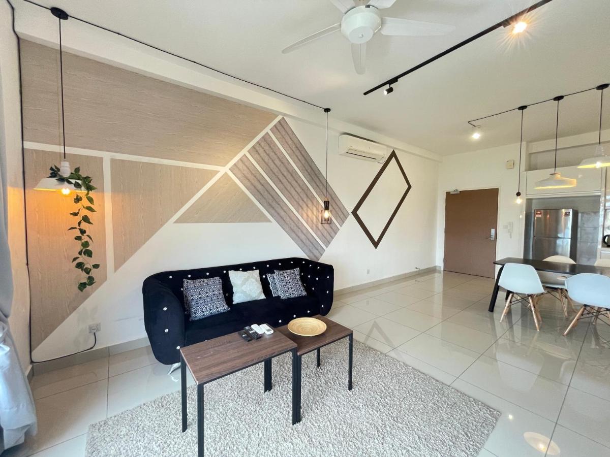 Meridin Medini By Wp Homestay Nusajaya  Bagian luar foto